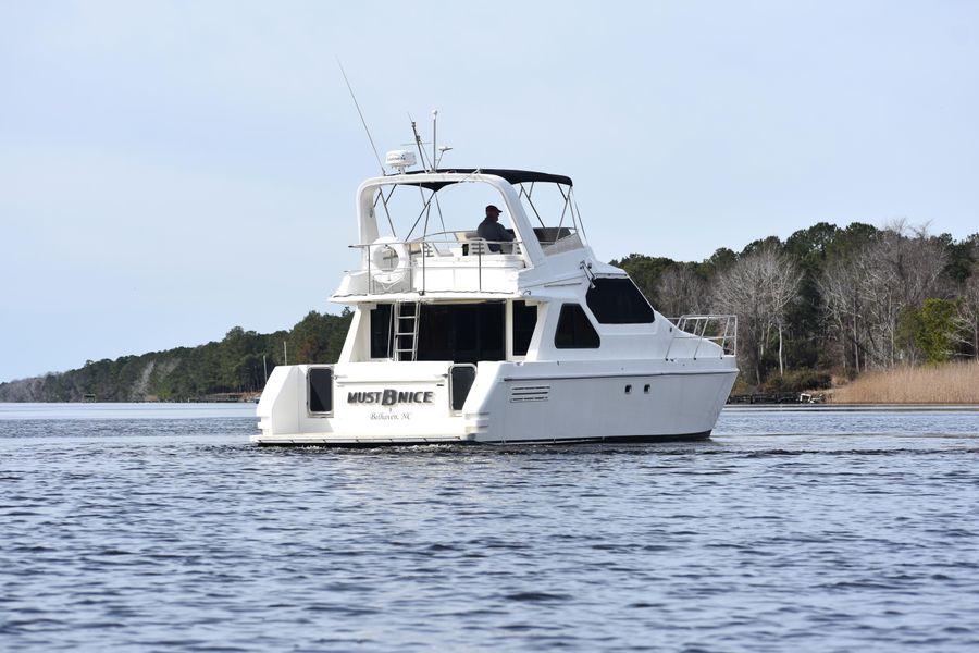 2001 Motor Yacht Sports Cat 44