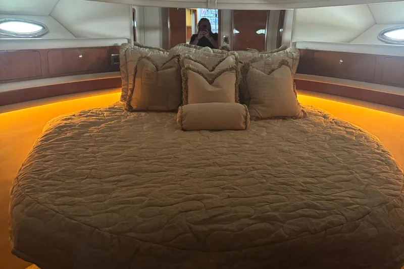 Shenanigans II Yacht Photos Pics 