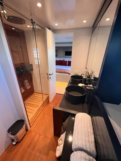  Yacht Photos Pics Bluegame bgx70