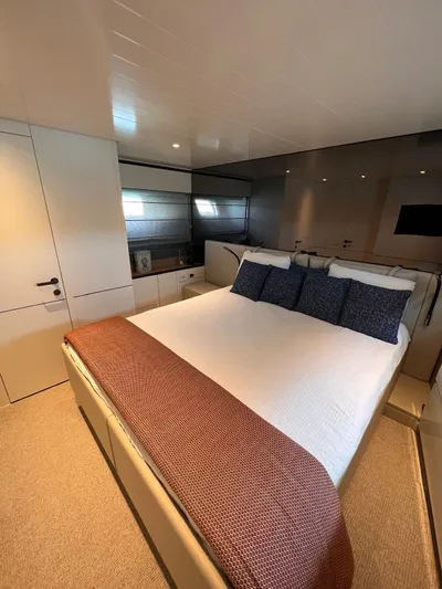  Yacht Photos Pics Bluegame bgx70