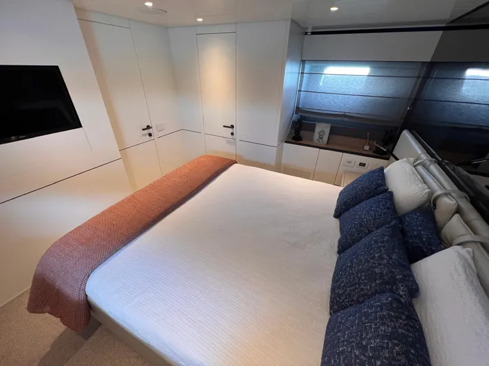  Yacht Photos Pics Bluegame bgx70