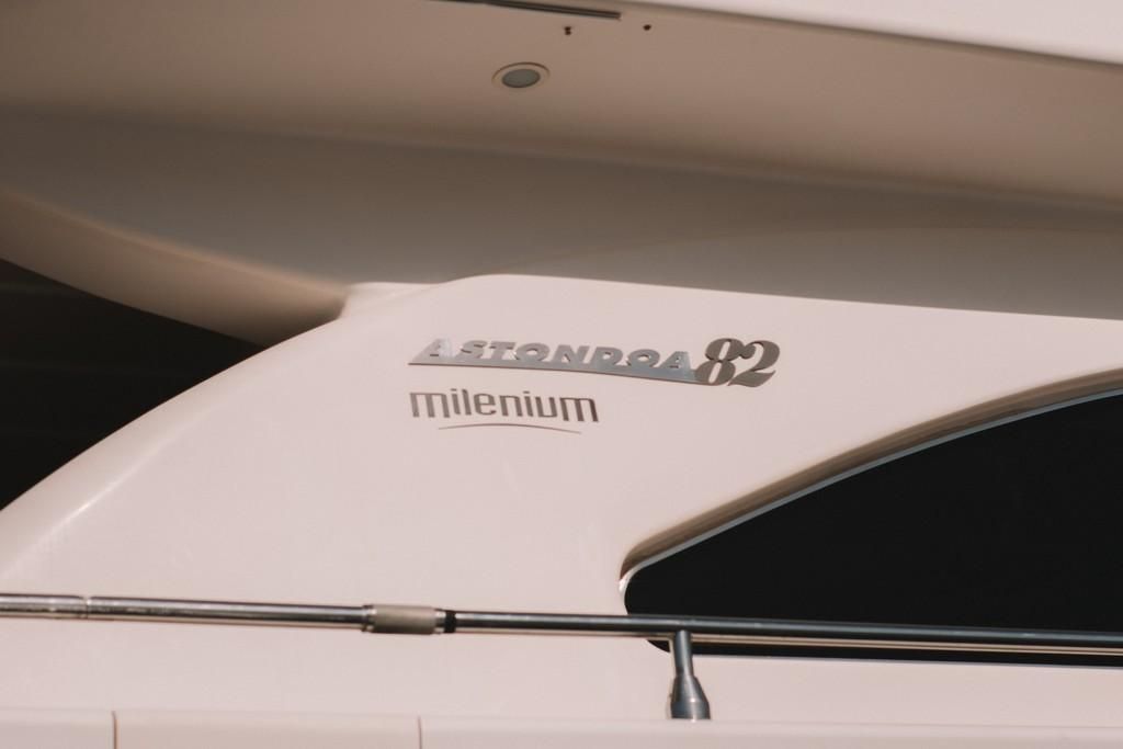 2000 Astondoa 78 