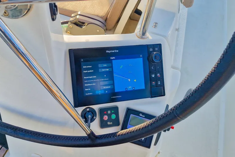 Dreamcatcher II Yacht Photos Pics Cockpit navigation system on 2019 Jeanneau Sun Odyssey 440 sailboat.