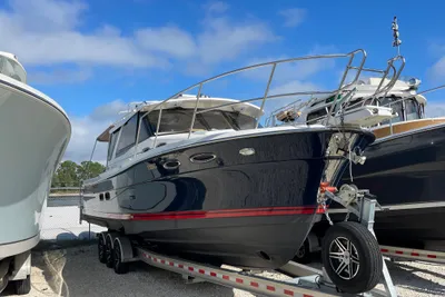 Cutwater 30 Sedan LE