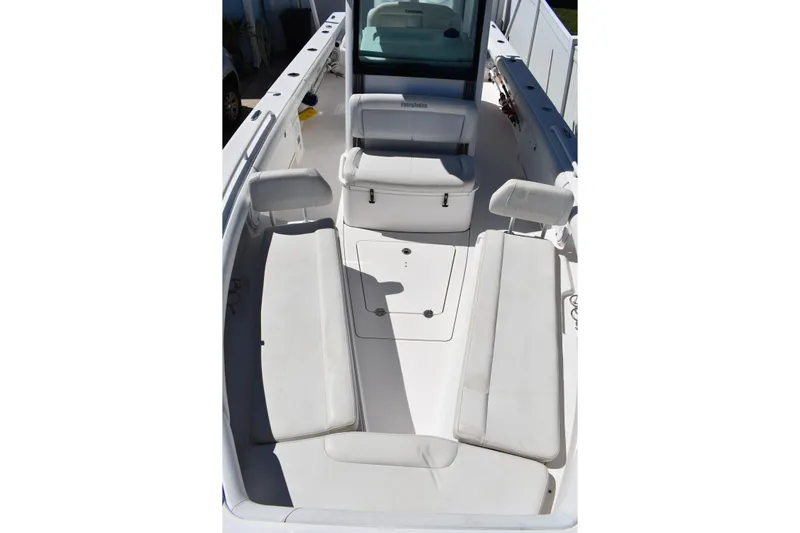  Yacht Photos Pics 2018 Everglades 273 Center Console boat interior with white seating and console.