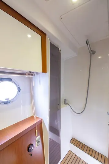 Perseverance Yacht Photos Pics 