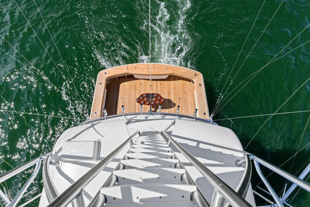 2023 Viking 72 