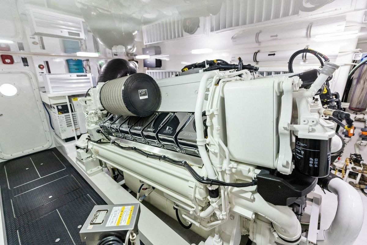 2023 Viking 72 