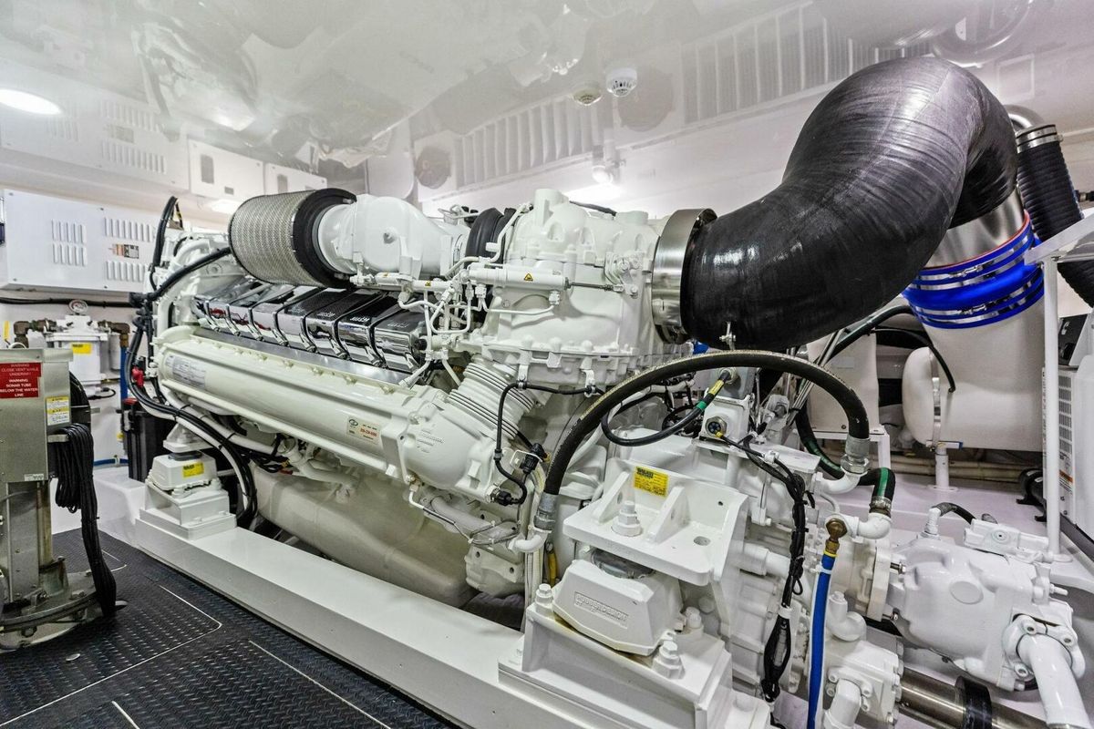 2023 Viking 72 