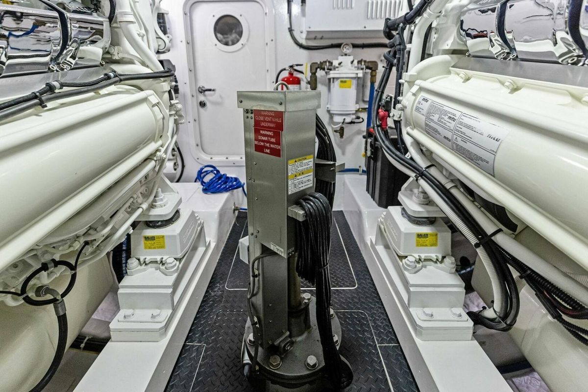 2023 Viking 72 