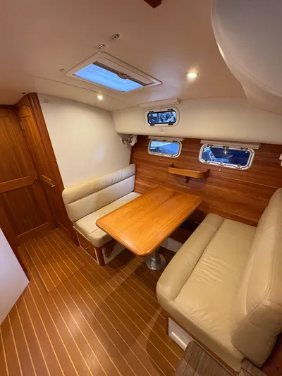 Azucar Caliente Yacht Photos Pics 