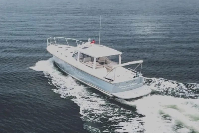 Azucar Caliente Yacht Photos Pics 