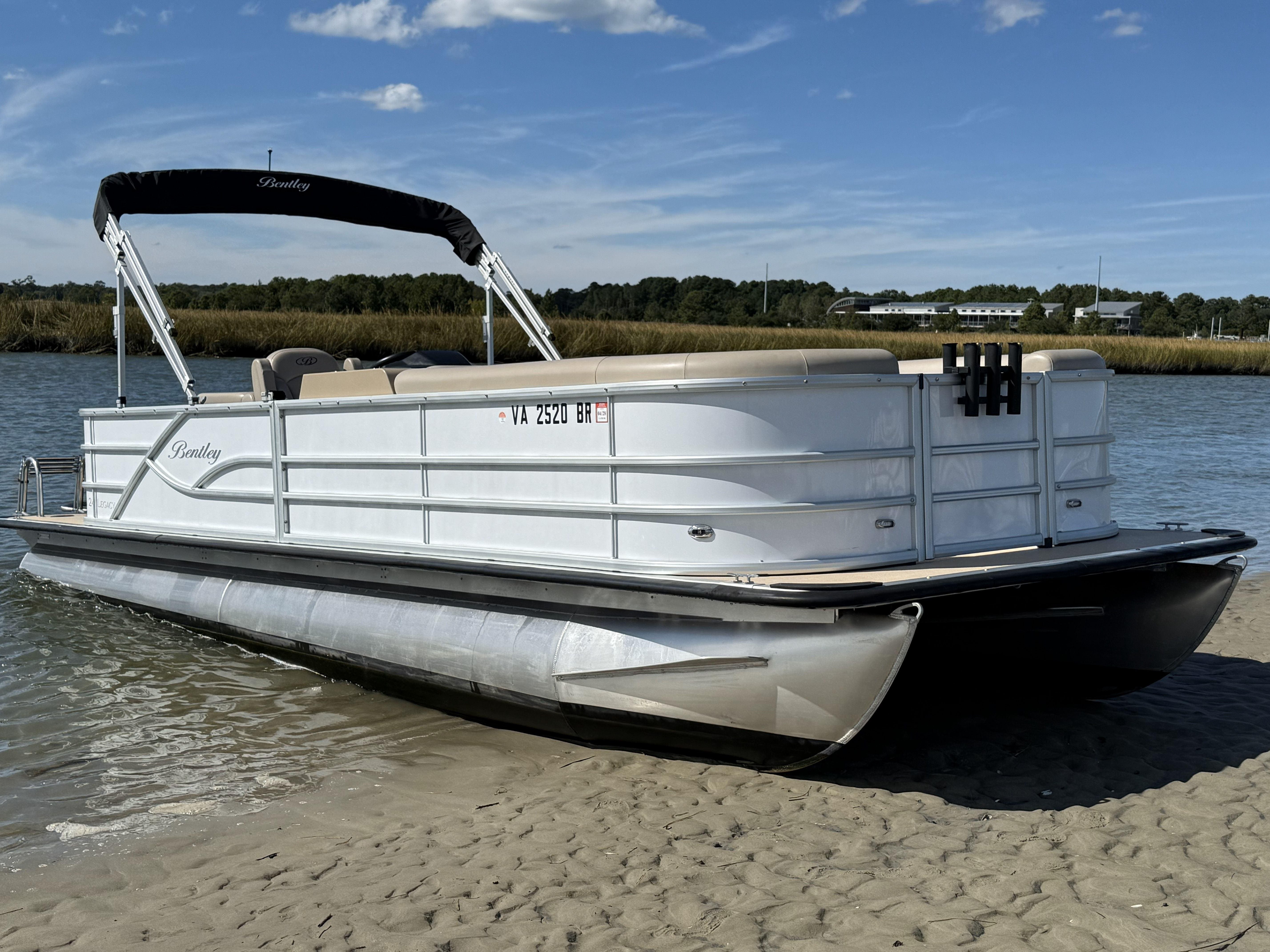 Bentley Pontoons Legacy 240 Cruise