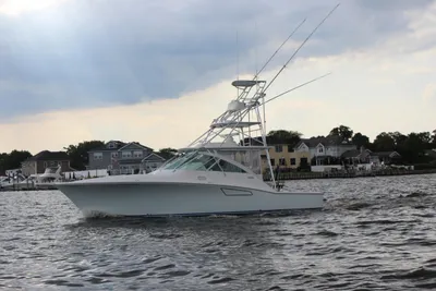 Cabo 40 Hardtop Express