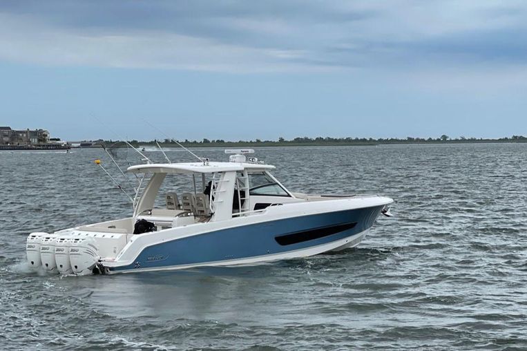 2016-42-boston-whaler-420-outrage
