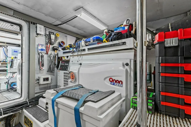 Sunshine And Happiness Yacht Photos Pics 