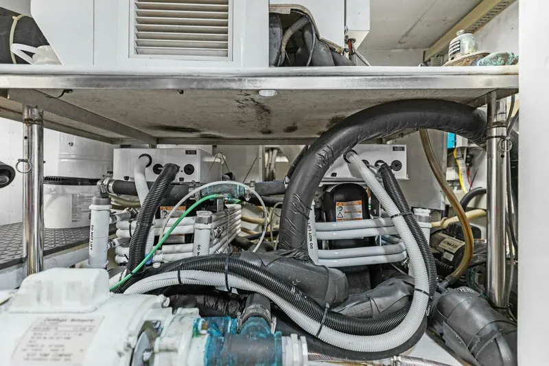 Sunshine And Happiness Yacht Photos Pics 