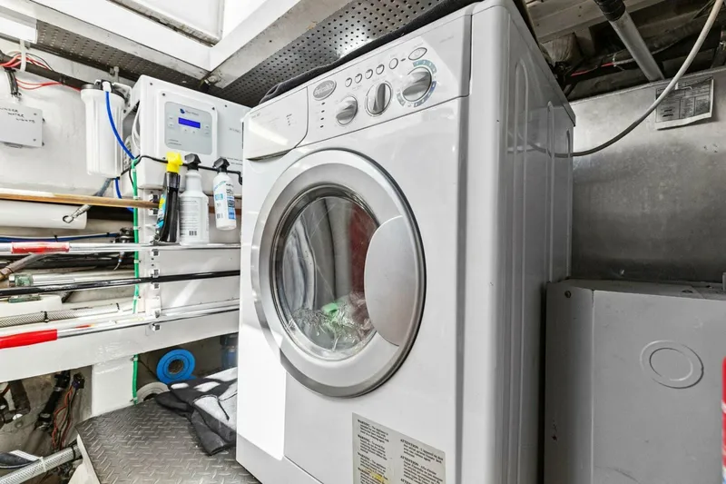 Sunshine And Happiness Yacht Photos Pics 