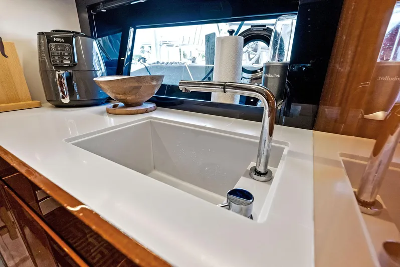 Arcadia Yacht Photos Pics 