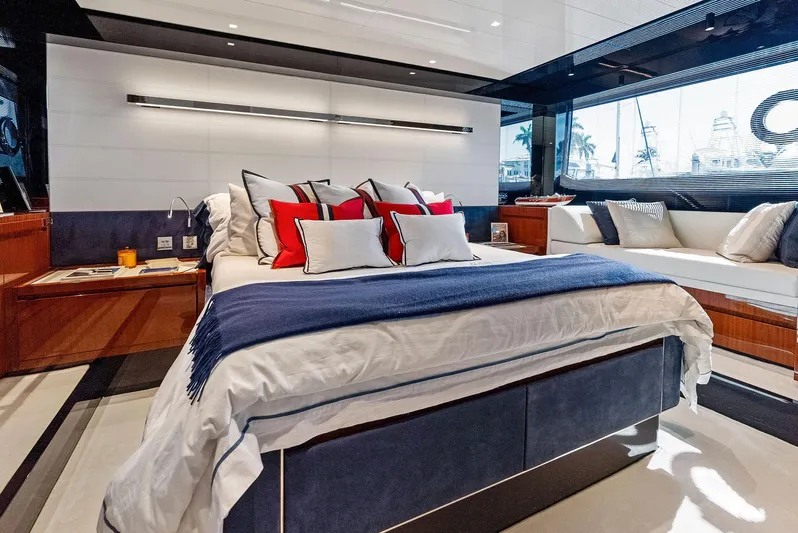 Arcadia Yacht Photos Pics 