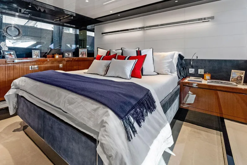 Arcadia Yacht Photos Pics 