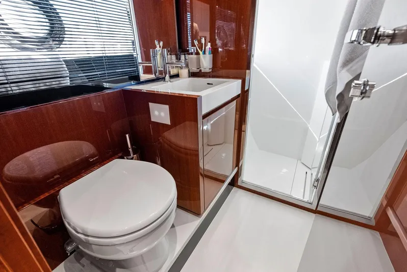 Arcadia Yacht Photos Pics 