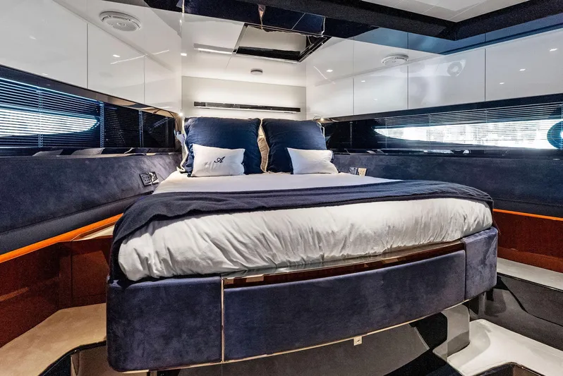 Arcadia Yacht Photos Pics 