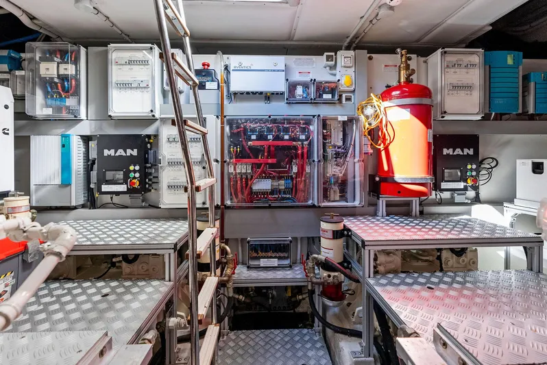 Arcadia Yacht Photos Pics 