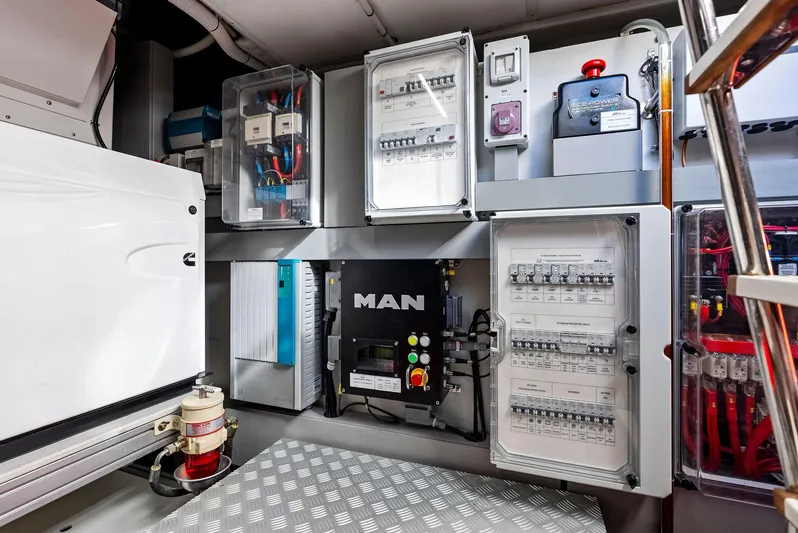 Arcadia Yacht Photos Pics 