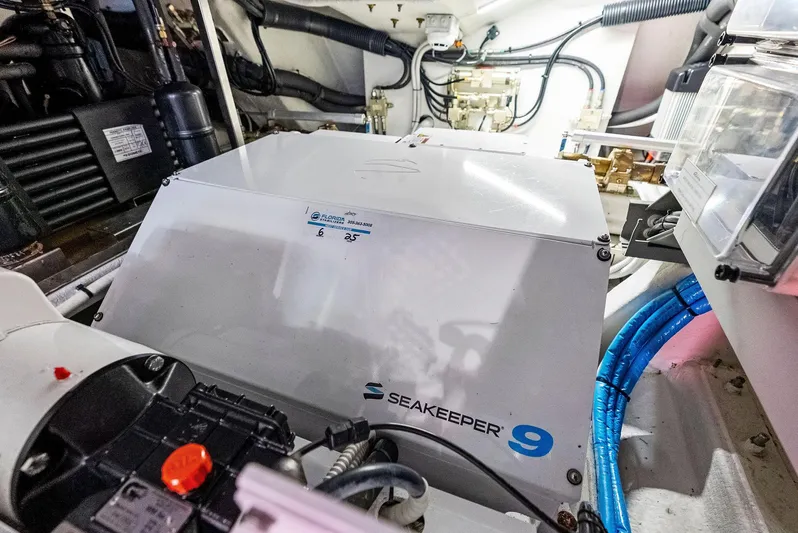 Arcadia Yacht Photos Pics 