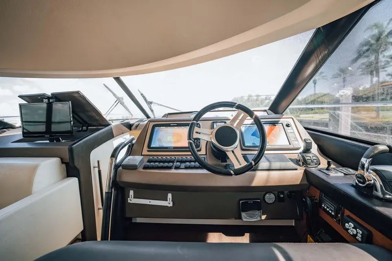 J's Band II Yacht Photos Pics 