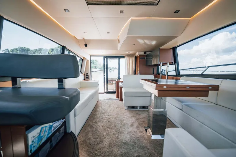 J's Band II Yacht Photos Pics 