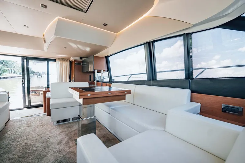 J's Band II Yacht Photos Pics 