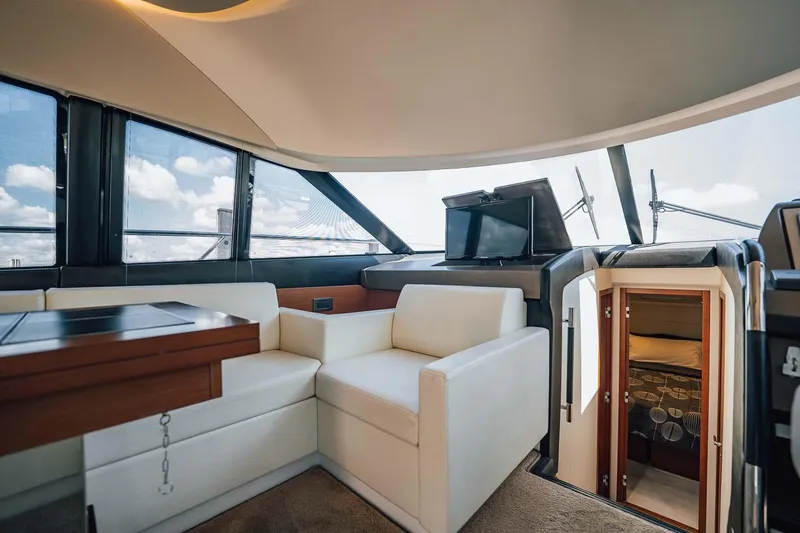 J's Band II Yacht Photos Pics 