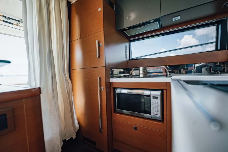 J's Band II Yacht Photos Pics 