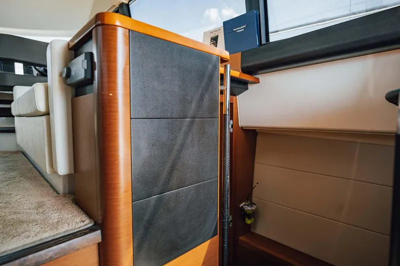 J's Band II Yacht Photos Pics 