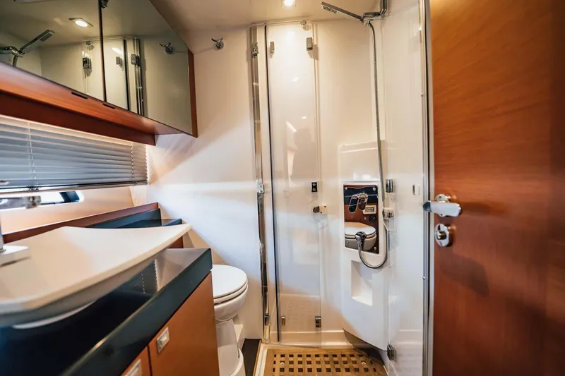 J's Band II Yacht Photos Pics 