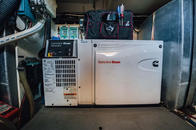 J's Band II Yacht Photos Pics 