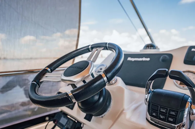 J's Band II Yacht Photos Pics 