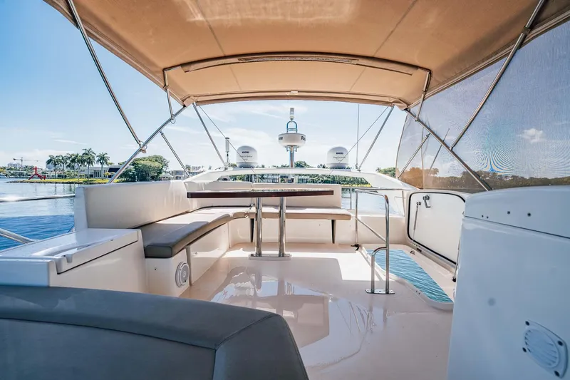 J's Band II Yacht Photos Pics 