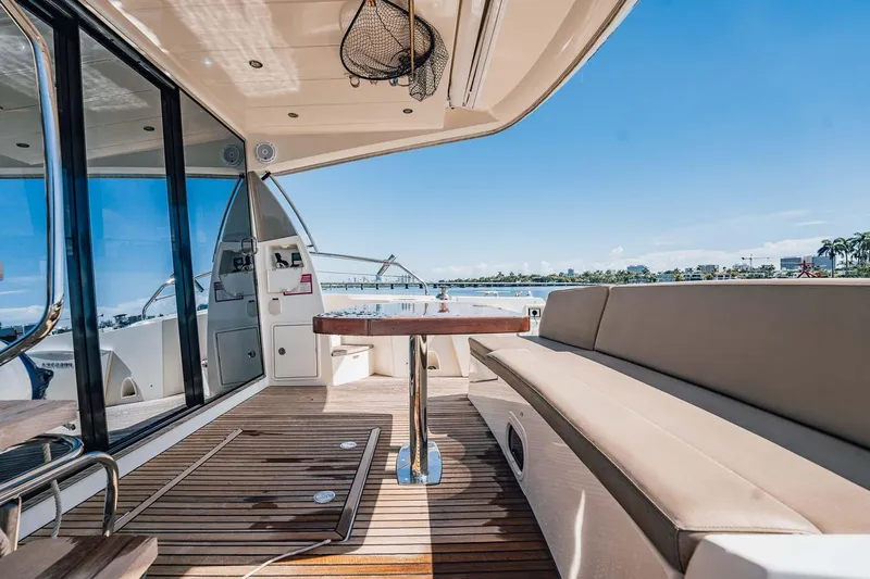 J's Band II Yacht Photos Pics 