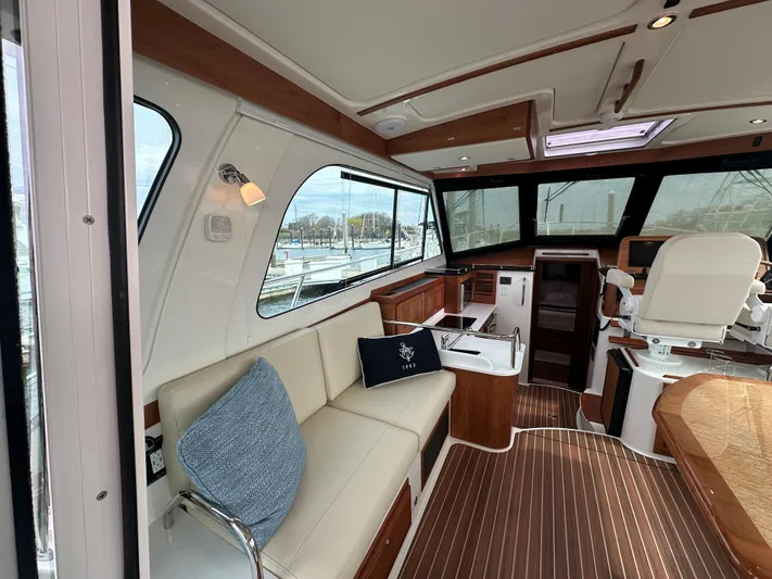 Privateer Yacht Photos Pics 