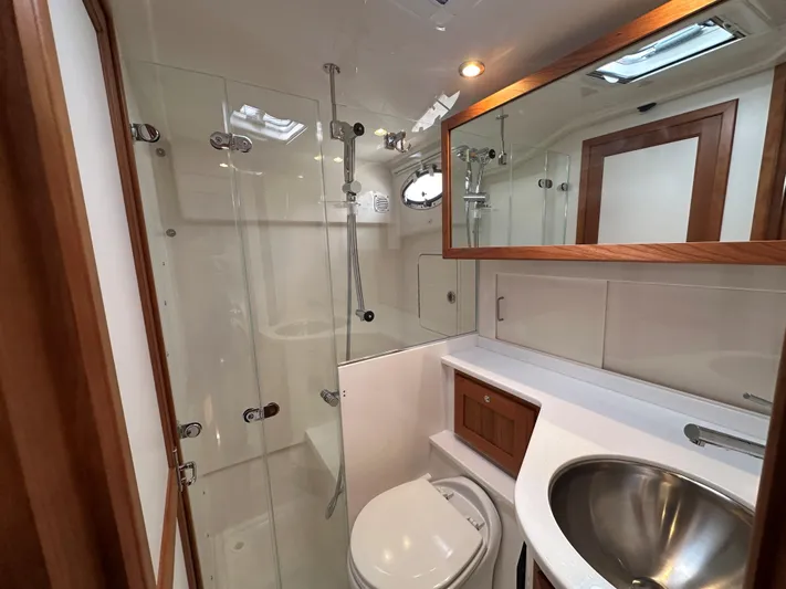 Privateer Yacht Photos Pics 