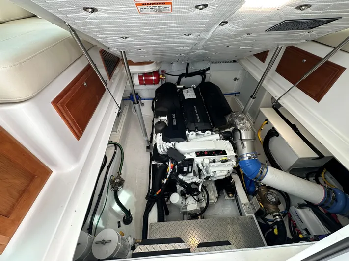 Privateer Yacht Photos Pics 