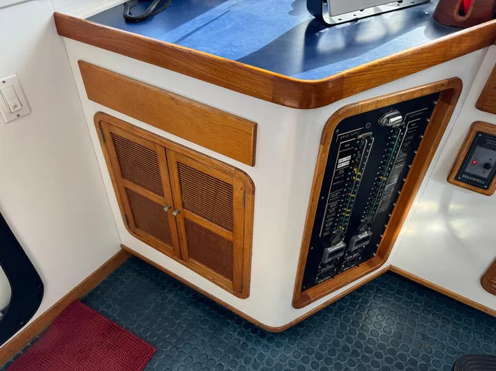 Stella Yacht Photos Pics Pilothouse Port