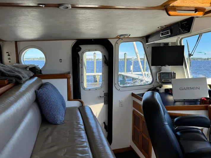 Stella Yacht Photos Pics Pilothouse Port Door