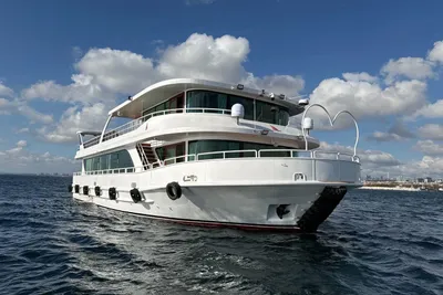 Custom-Craft RESTAURANT AND EXCURSION VESSEL 185PAX