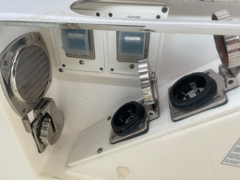 2020 Tiara Sport 38 LS