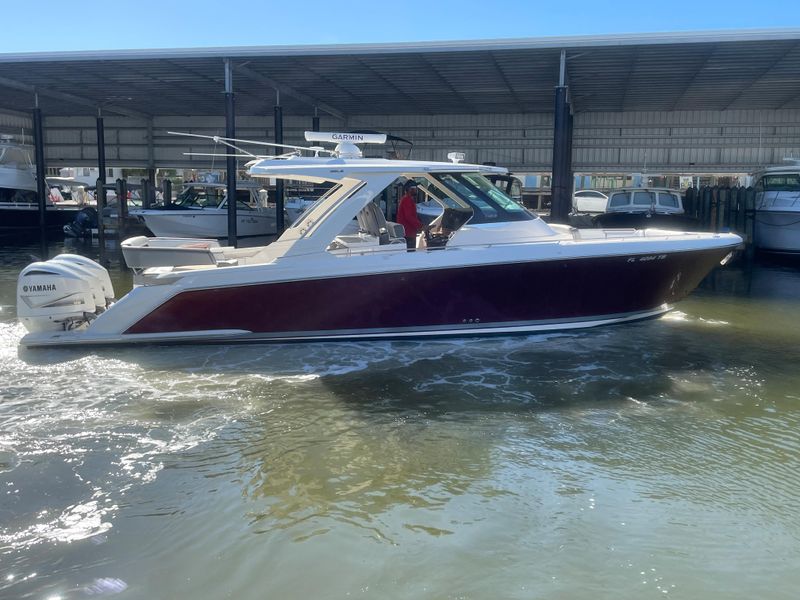 2020 Tiara Sport 38 LS