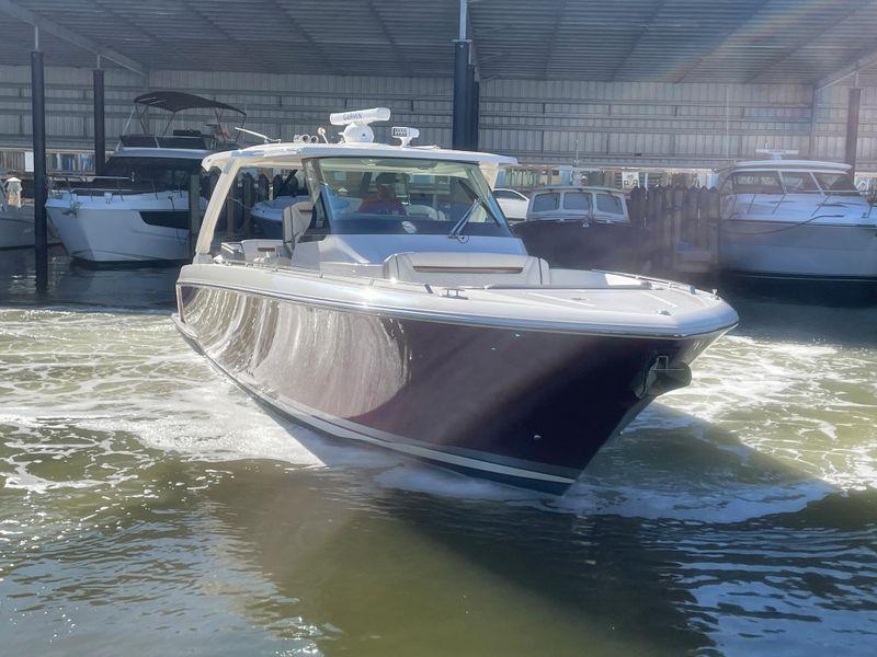 2020 Tiara Sport 38 LS